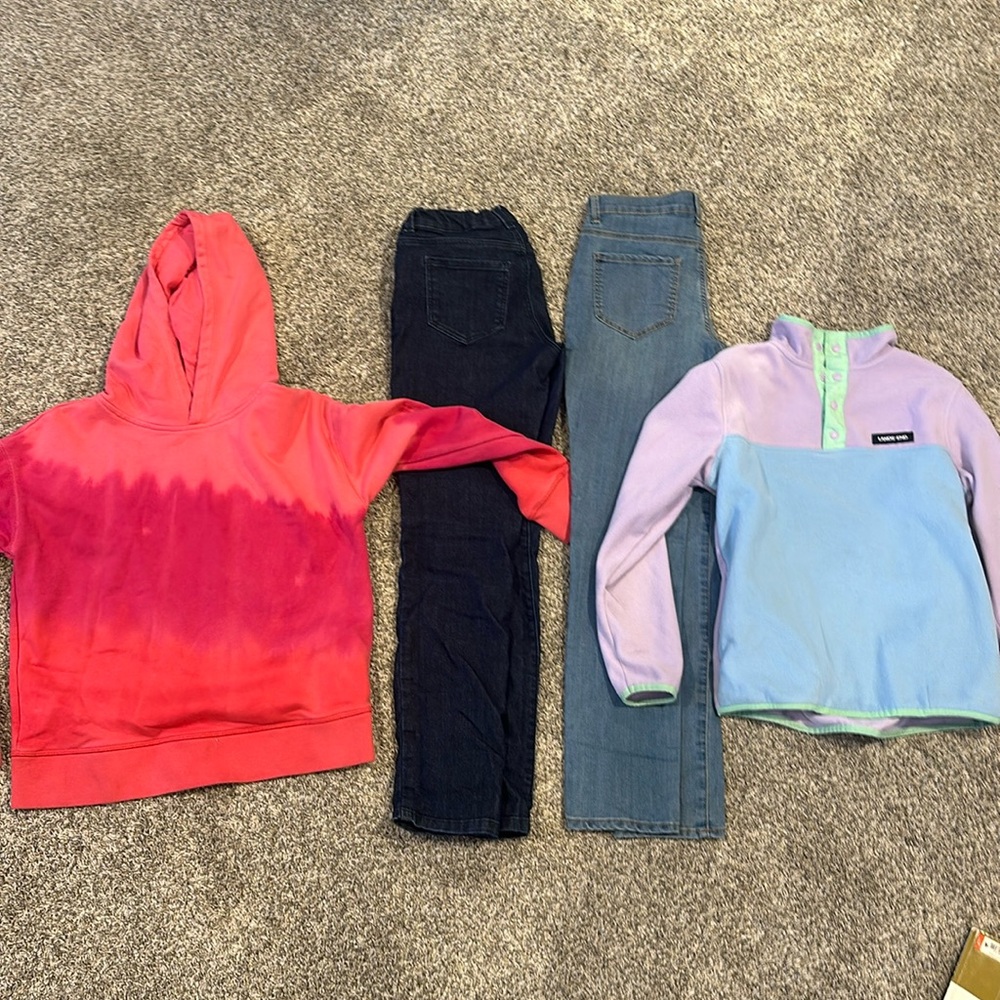 2 outfits: OSHGOSH stretch jeans, sweatshirts from lands end & GAP.